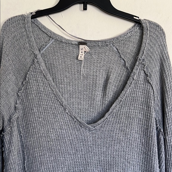 Free People Gray V-Neck Women's Top - Picture 2 of 6